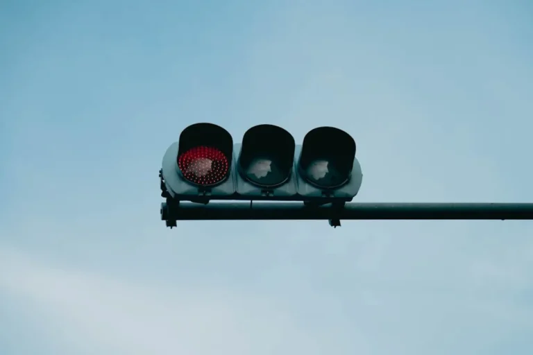 The Search Signals Behind apkek.org for App and Software Readers