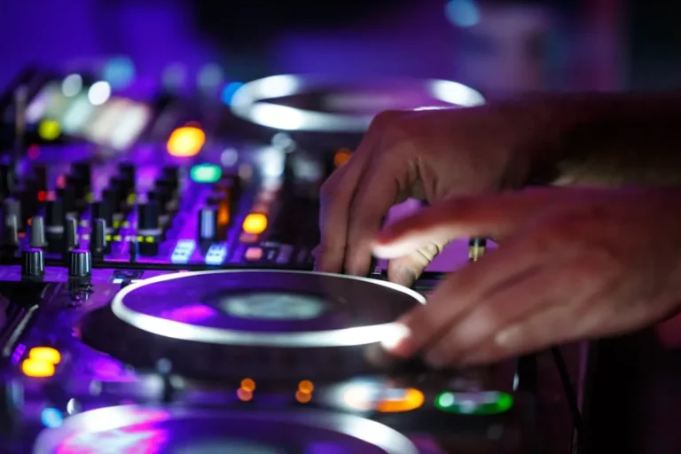 What clubs, leisure, and community Publishers Can Learn From Search Interest in uitly